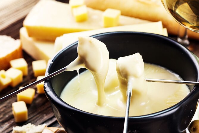 Private Trip from Geneva to Gruyeres: Cheese & Chocolate Tasting - Strolling through Gruyères village