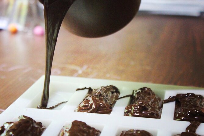 Puerto Viejo hands on chocolate making class. From bean to bar, get chocolatey! - From fermented seed to roasted cacao bean