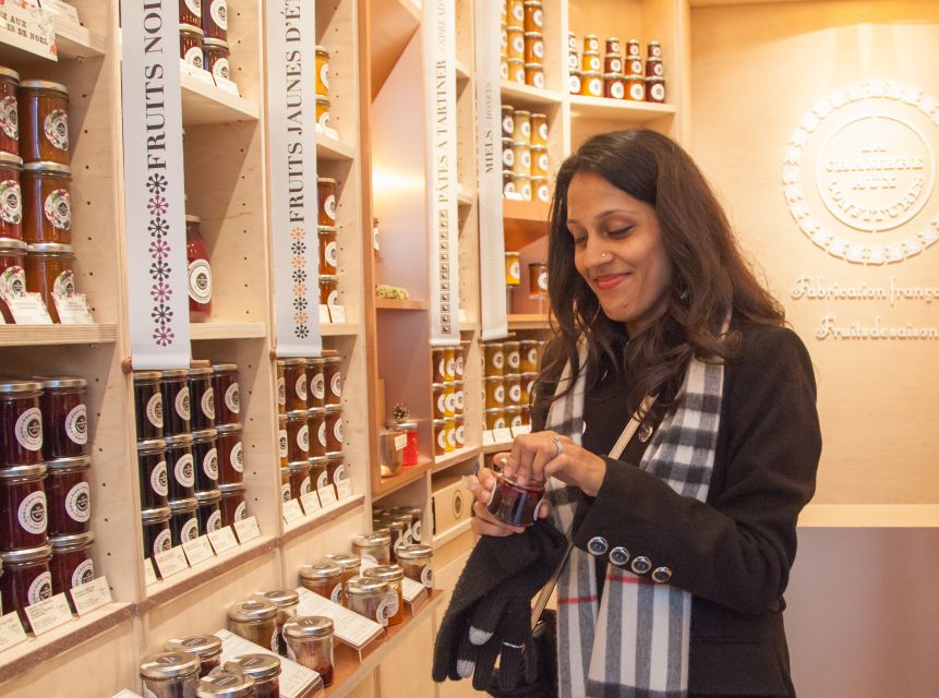 Saint-Germain-des-Prés: Pastry and Chocolate Walking Tour - The first tastings: learning how French sweets differ
