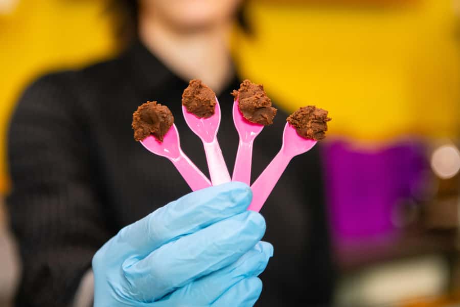 Seattle: Wine, Cheese and Chocolate Pairing Tour - Starting with chocolate at Seleušs