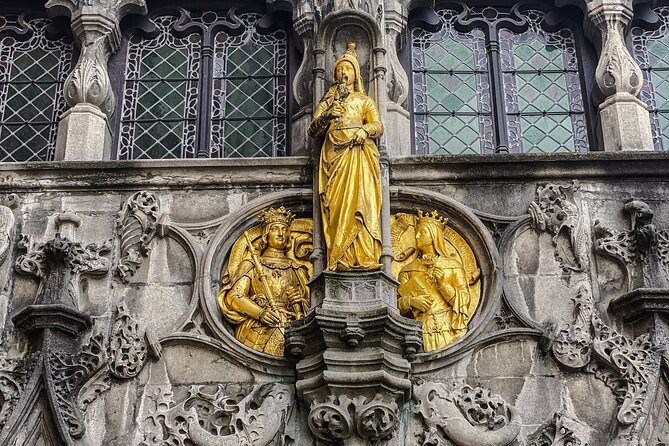 Secrets of Bruges: Walking Tour With a Chocolate and Waffle Bite - Starting under the Belfort at the Markt