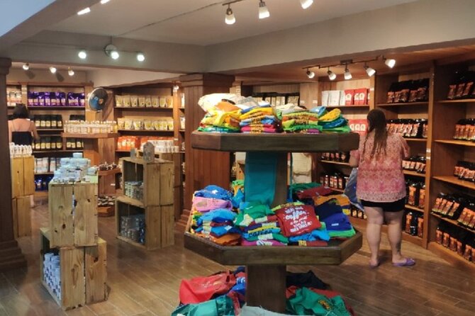 Shopping Tour In Don Lucas Cigar Factory, Rum tasting, Cocoa factory, Souvenirs - What this Punta Cana shopping tour really is