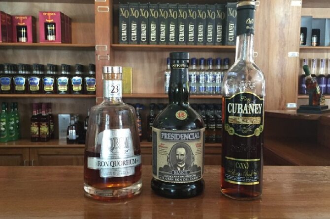 Shopping Tour In Don Lucas Cigar Factory, Rum tasting, Cocoa factory, Souvenirs - Don Lucas cigars, tobacco history, and the best hands-on stop