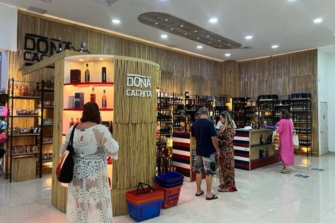 Shopping Tour Punta Cana Larimar Chocolate Cigar Factory souvenir - Mundo Autentico and the wider Dominican souvenir list