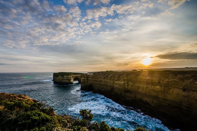 Small-Group Sunset Great Ocean Road Chocolaterie Tour from Melbourne - Chocolate, beach, and the Memorial Arch