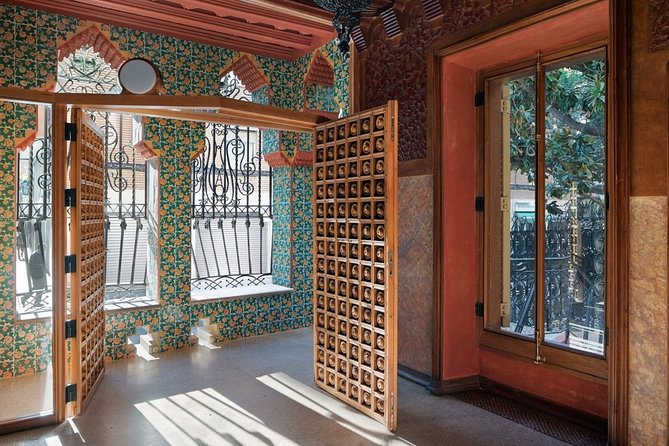 Sweet Gaudi: the most delicious visit to Casa Vicens - The Casa Vicens stop: the part worth prioritizing