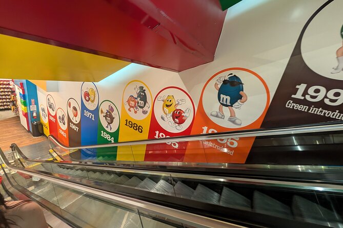 Sweet Side of Vegas: Chocolate and Candy Tour with Free Samples - Hello Kitty, Elvis, and Quick Photo Stops