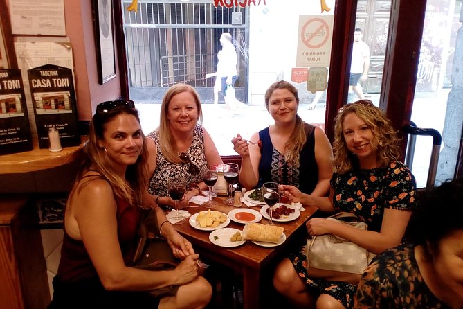 Tapas and history tour ending with churros with chocolate - A food-first introduction to old Madrid