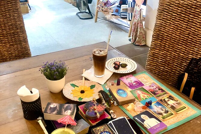 Tarot Reading with Coffee & Chocolate or Smoothie - Who will enjoy this experience most