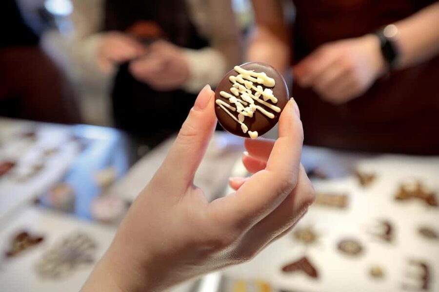 Turin: 45-Minute Chocolate Workshop at Choco-Story - A short class with a useful rhythm
