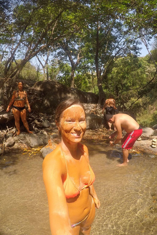 Waterfalls, Animal Reserve and Chocolate: Mango Passage - Lunch in a jungle restaurant