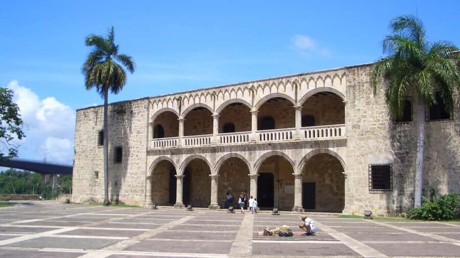 Zona Colonial: Recorrido Histórico con Chocolate y Mamajuana - Key points to know before you book