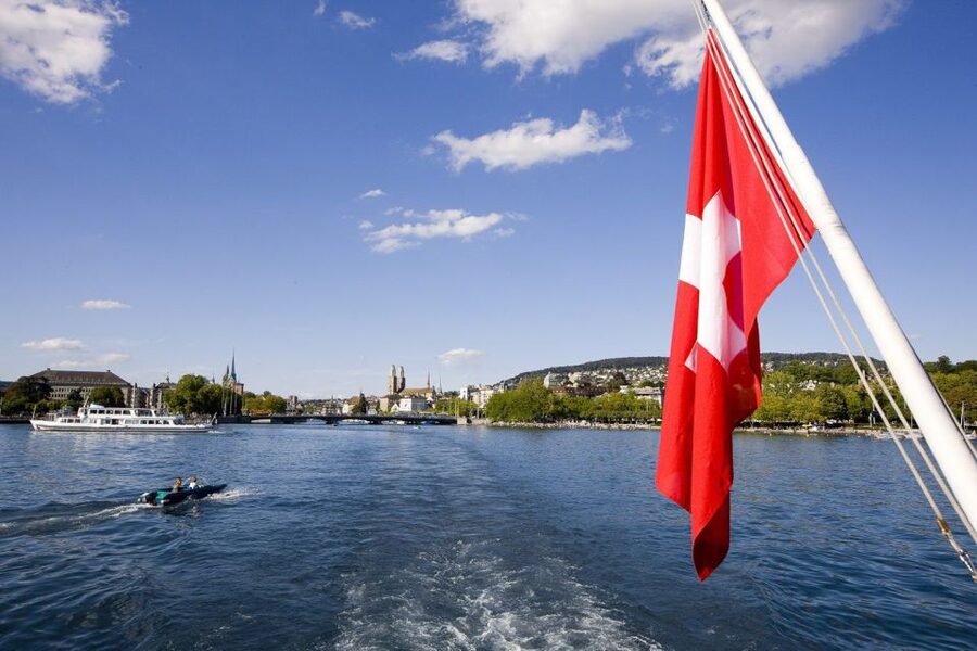 Zurich: City Tour, Cruise, and Lindt Home of Chocolate Visit - The optional FIFA Museum visit
