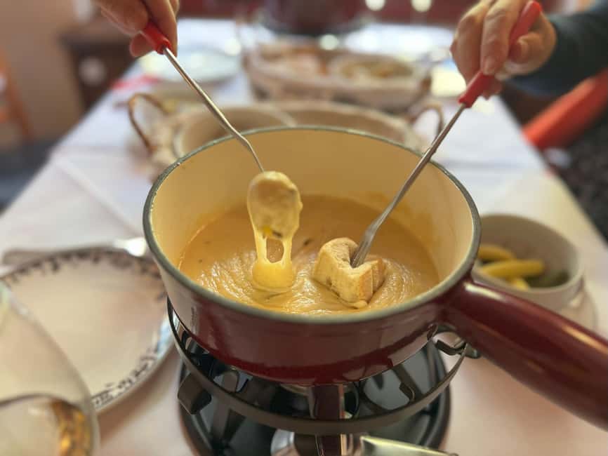 Zurich: Food Tour of 8+ Tastings with Cheeses & Chocolates - Swiss chocolate at an old chocolatier