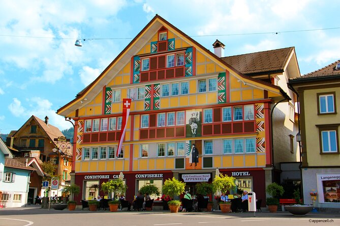 Zurich Open Top Bus, Chocolate and Cheese Factory Tour Appenzell - Appenzeller Schaukäserei and the limits of a factory visit