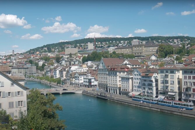 Zurich tour with Lake Zurich Cruise & Lindt Chocolate Experience - Walking Zurich’s Old Town and four churches