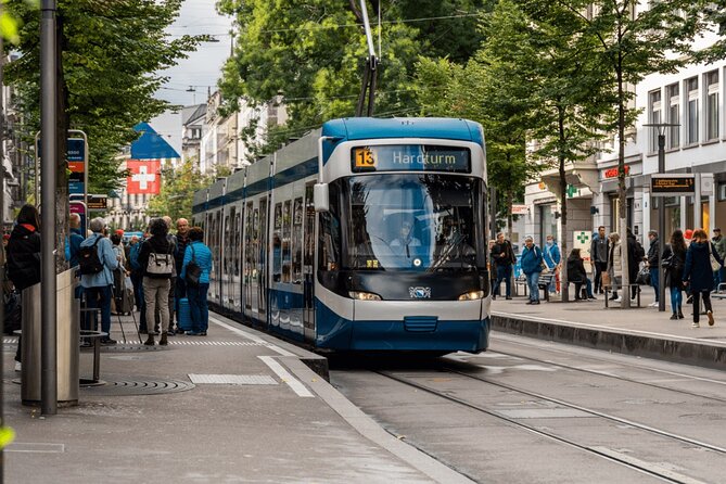 Zurich with Cruise and Lindt Home of Chocolate Private tour - Guide quality can make or break the day